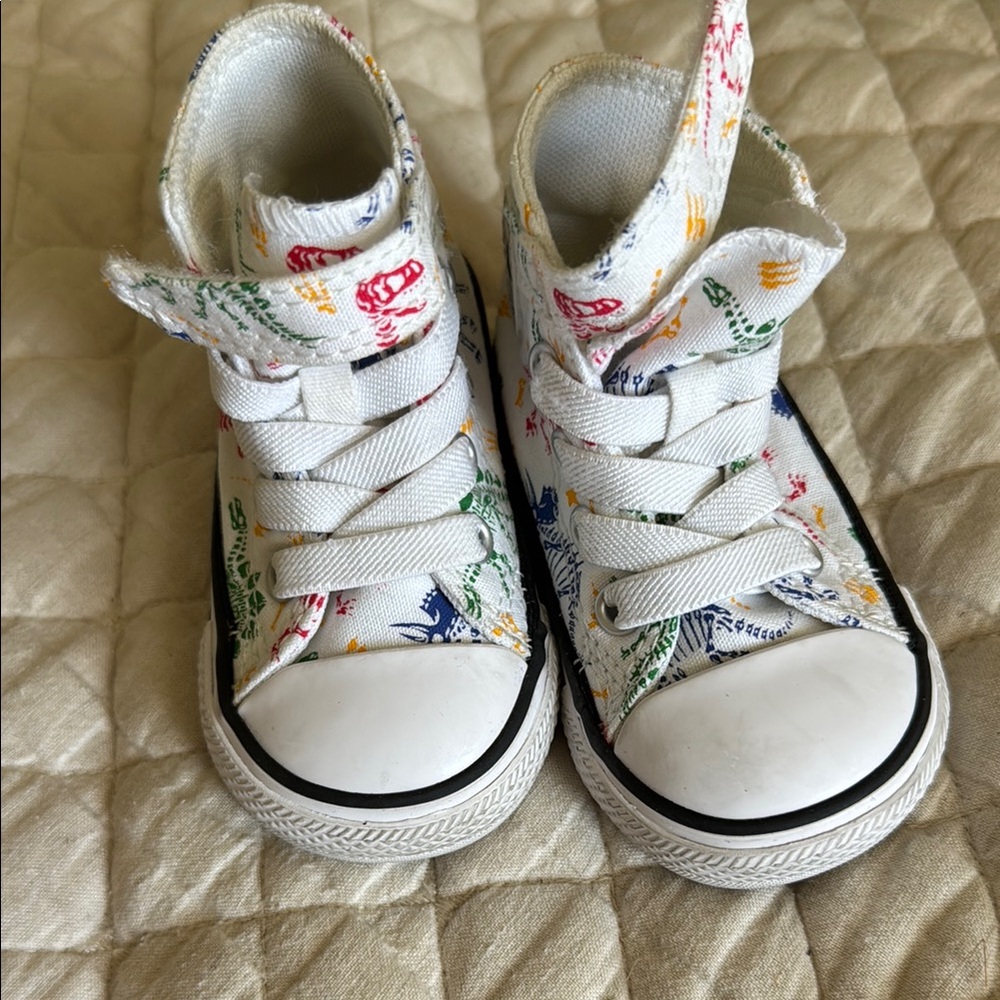 infant Converse dinosaur Sneakers Classic high top - NWOT - Picture 6 of 7